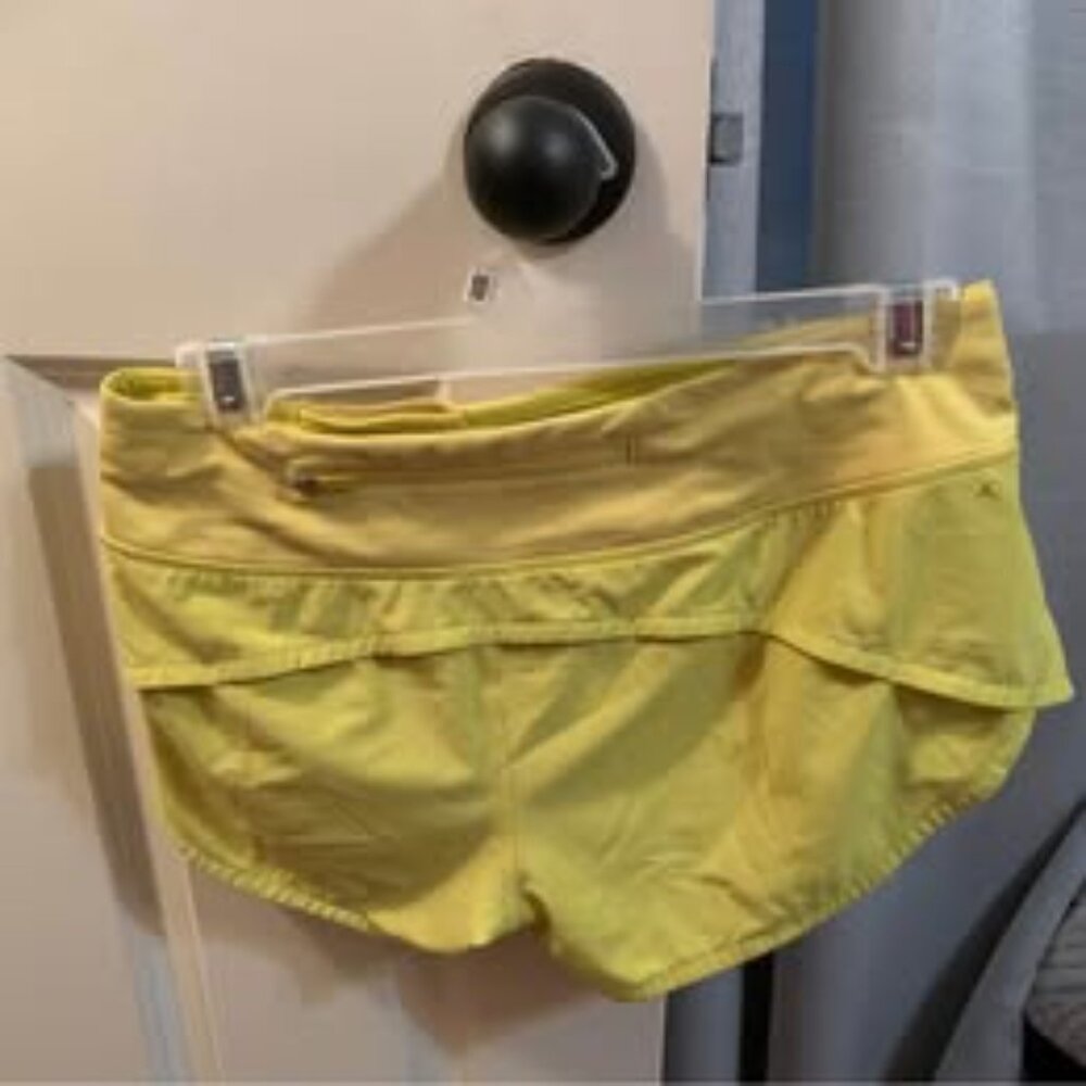 Clothes - Picture 5 of 8